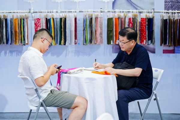 創(chuàng)新而來 向好而生 第五屆中國(guó)（紹興）紡織新材料展成功舉辦
