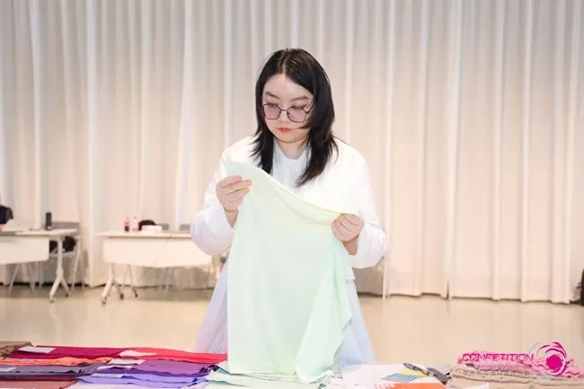 中國流行面料如何煥新當代設(shè)計？聯(lián)動雅瑩集團，這場評審會為好創(chuàng)意持續(xù)加碼