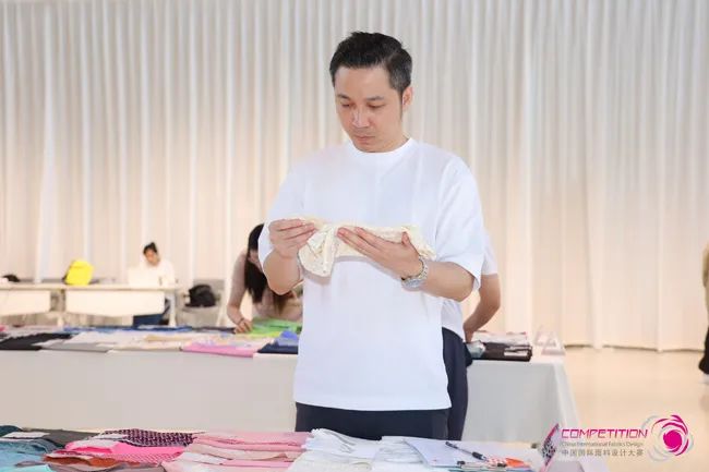 中國流行面料如何煥新當代設(shè)計？聯(lián)動雅瑩集團，這場評審會為好創(chuàng)意持續(xù)加碼