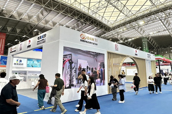 36家毛織企業抱團參展中國（鄂爾多斯）國際羊絨羊毛展覽會，提升大朗品牌知名度