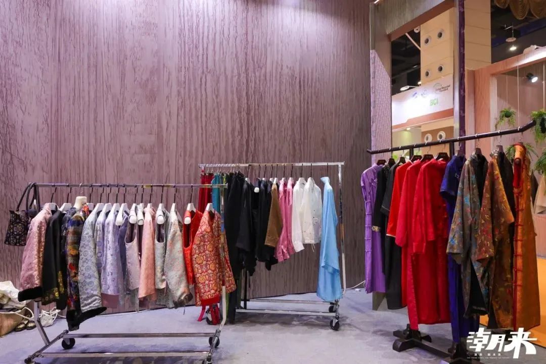 向&ldquo;心&rdquo;而生 逐&ldquo;質(zhì)&rdquo;而行 2025海寧中國(guó)國(guó)際皮革毛皮時(shí)裝面輔料展盛大開(kāi)幕