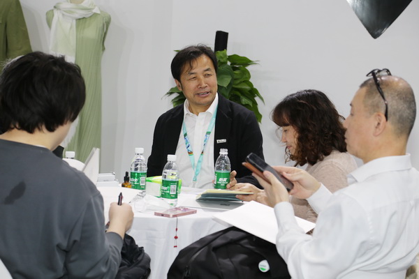 極致創(chuàng)新，讓迭代&reg;滌綸&ldquo;生態(tài)圈&rdquo;再次火爆2025yarnexpo春夏展