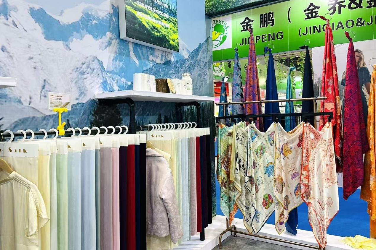 北歐森林邂逅東方織造:匯纖紡織“帛桑”系列重塑綠色時(shí)尚邊界